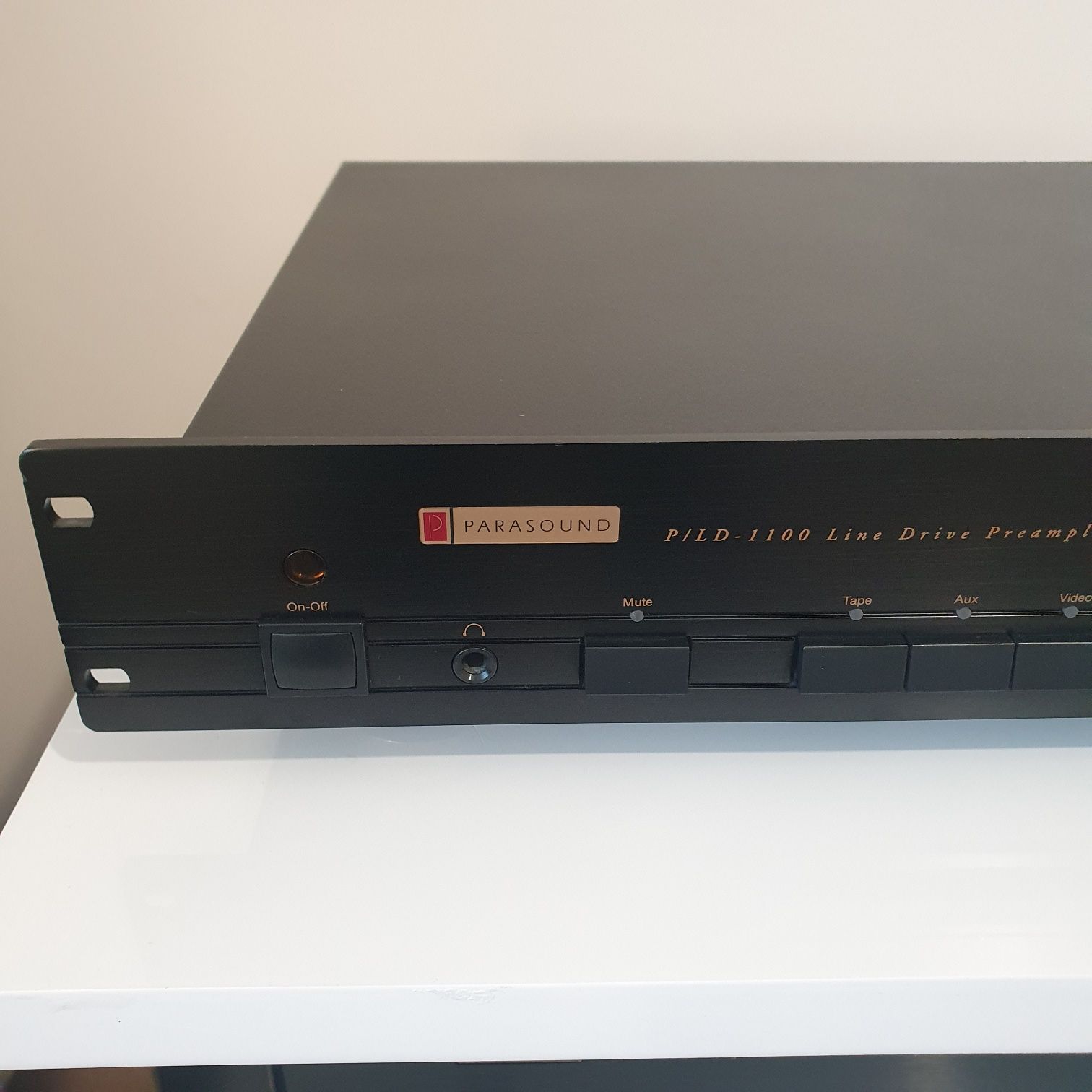 Parasound P/LD-1100 przedwzmacniacz