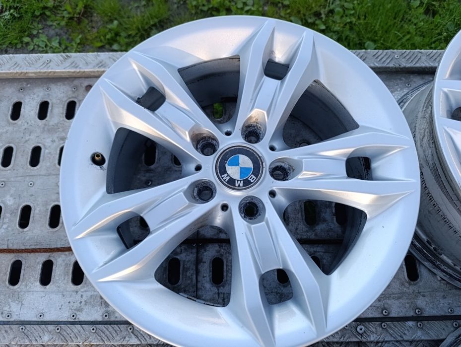 BMW X1 felgi aluminiowe 17 cali ładny stan z Niemiec