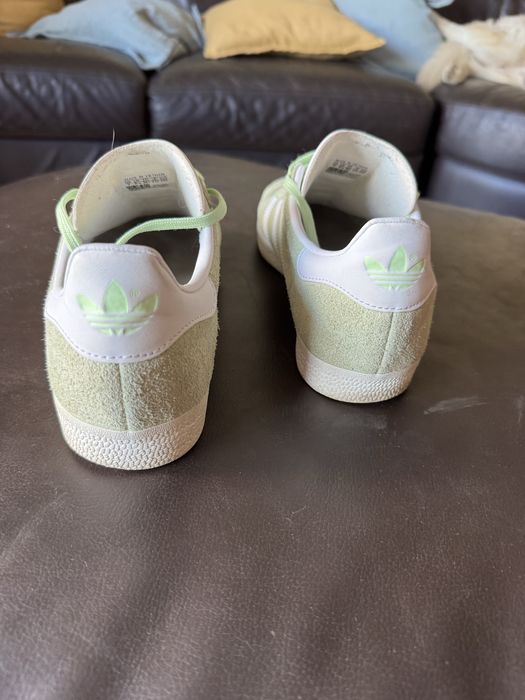 Tenis Adidas Gazelle verde