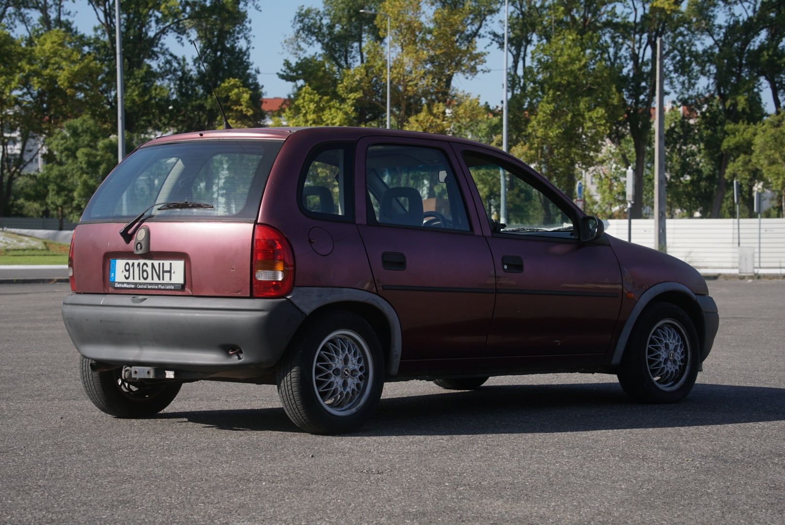 Carro Opel Corsa b