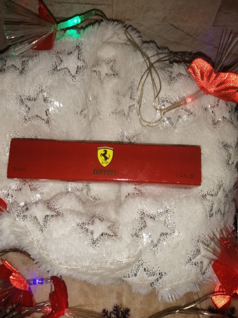 Ferrari czerwone perfumetka