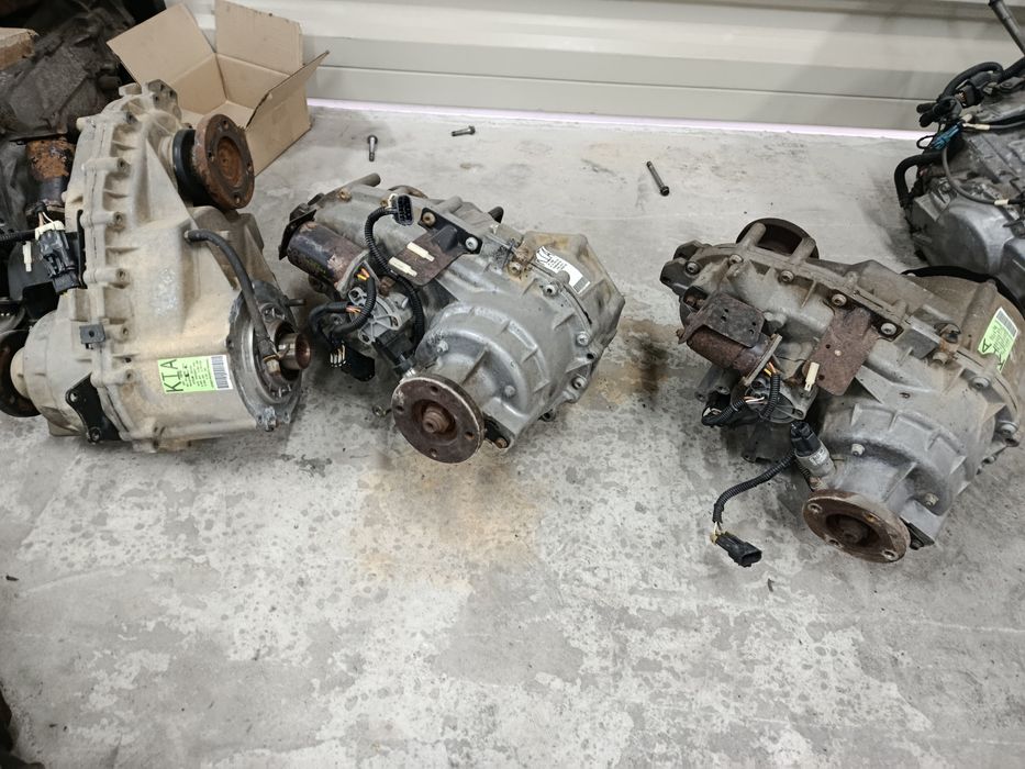 Роздатка раздатка Kia Sorento 2.5 CRDi 47300-4С110 47300-3С200