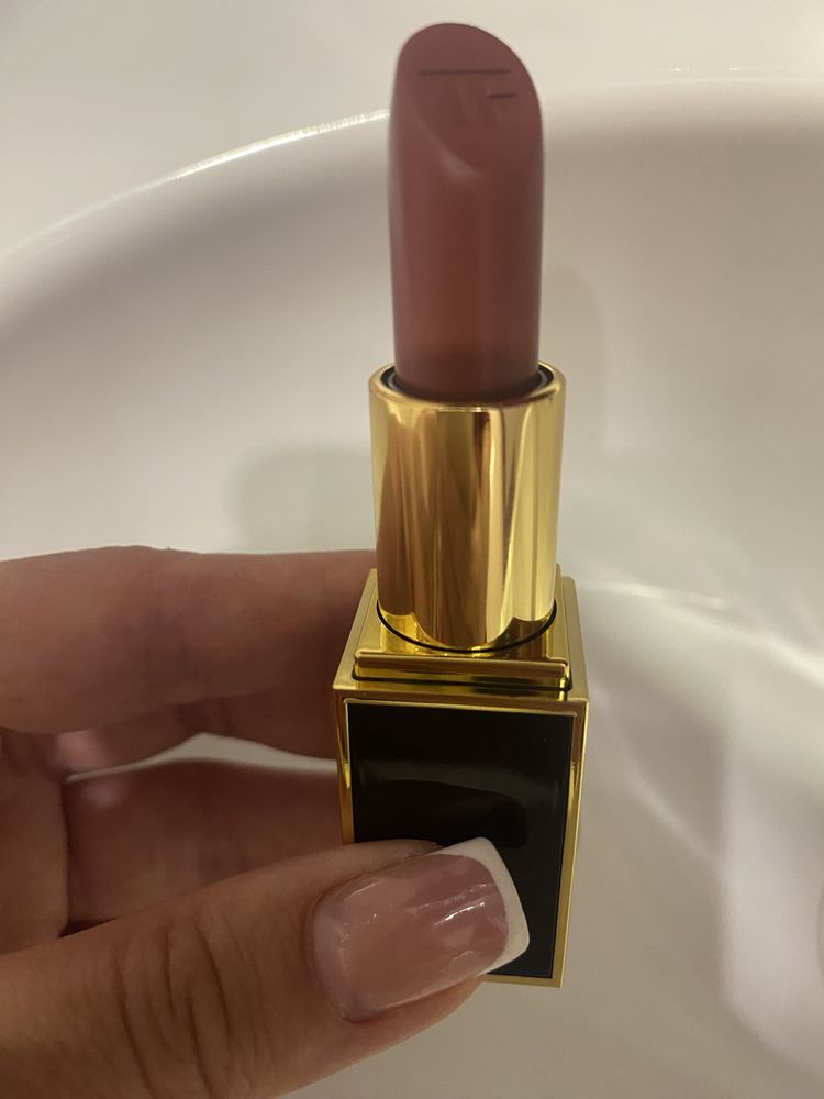 Помада-стик Tom Ford Lip Color Matte