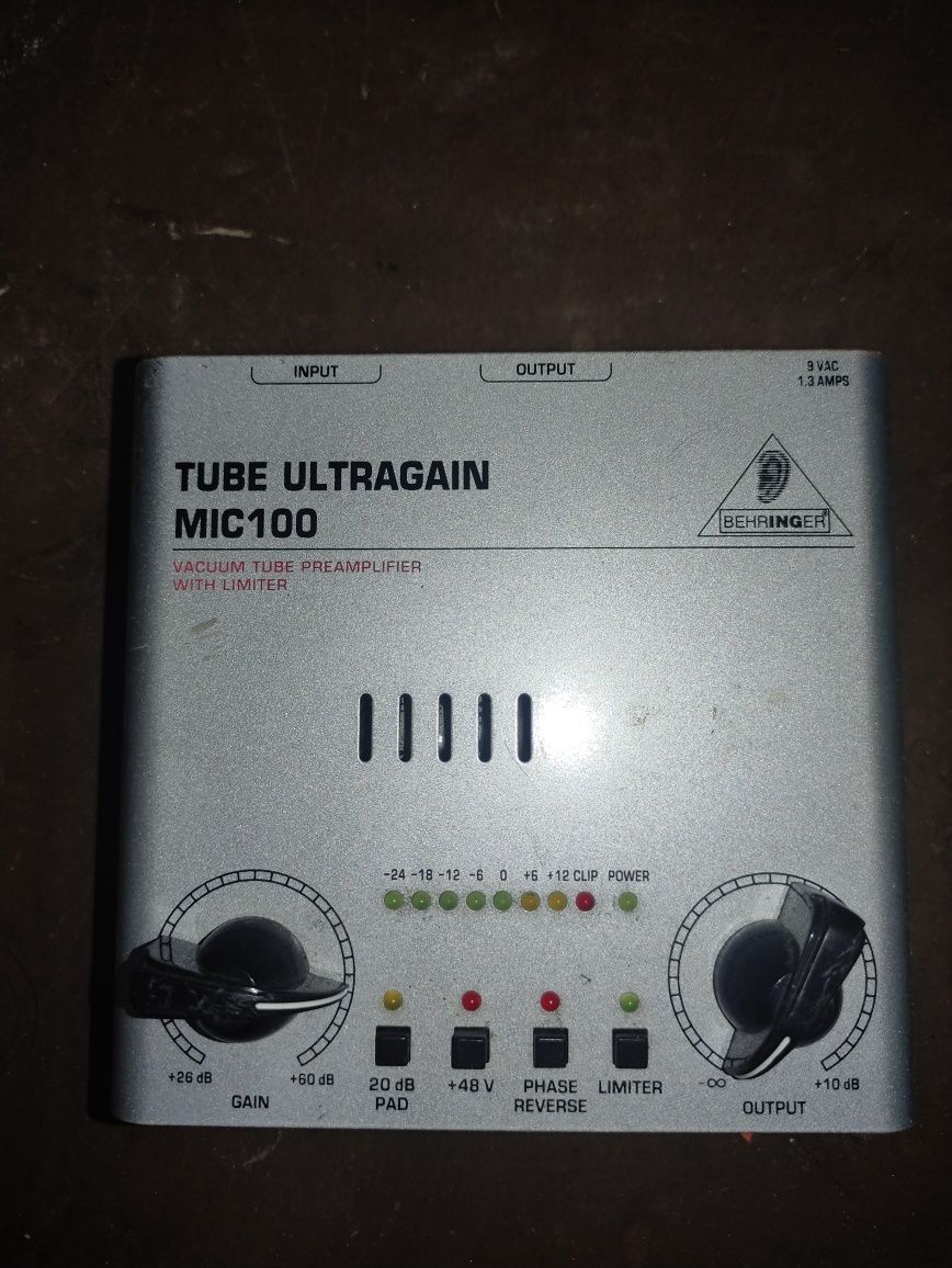 Behringer Tube ultragain Mic 100