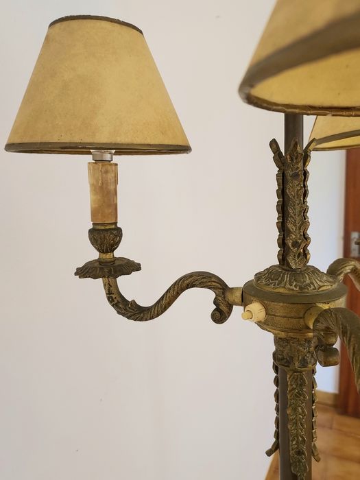 Candeeiro de Pé Alto Vintage