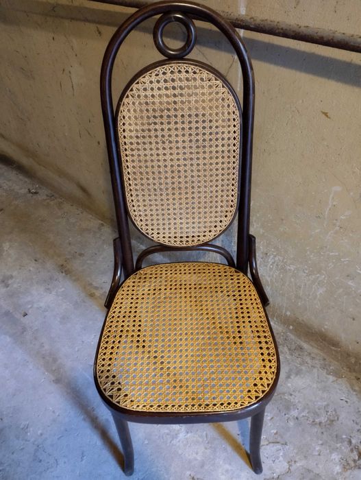 Krzesła cztery sztuki