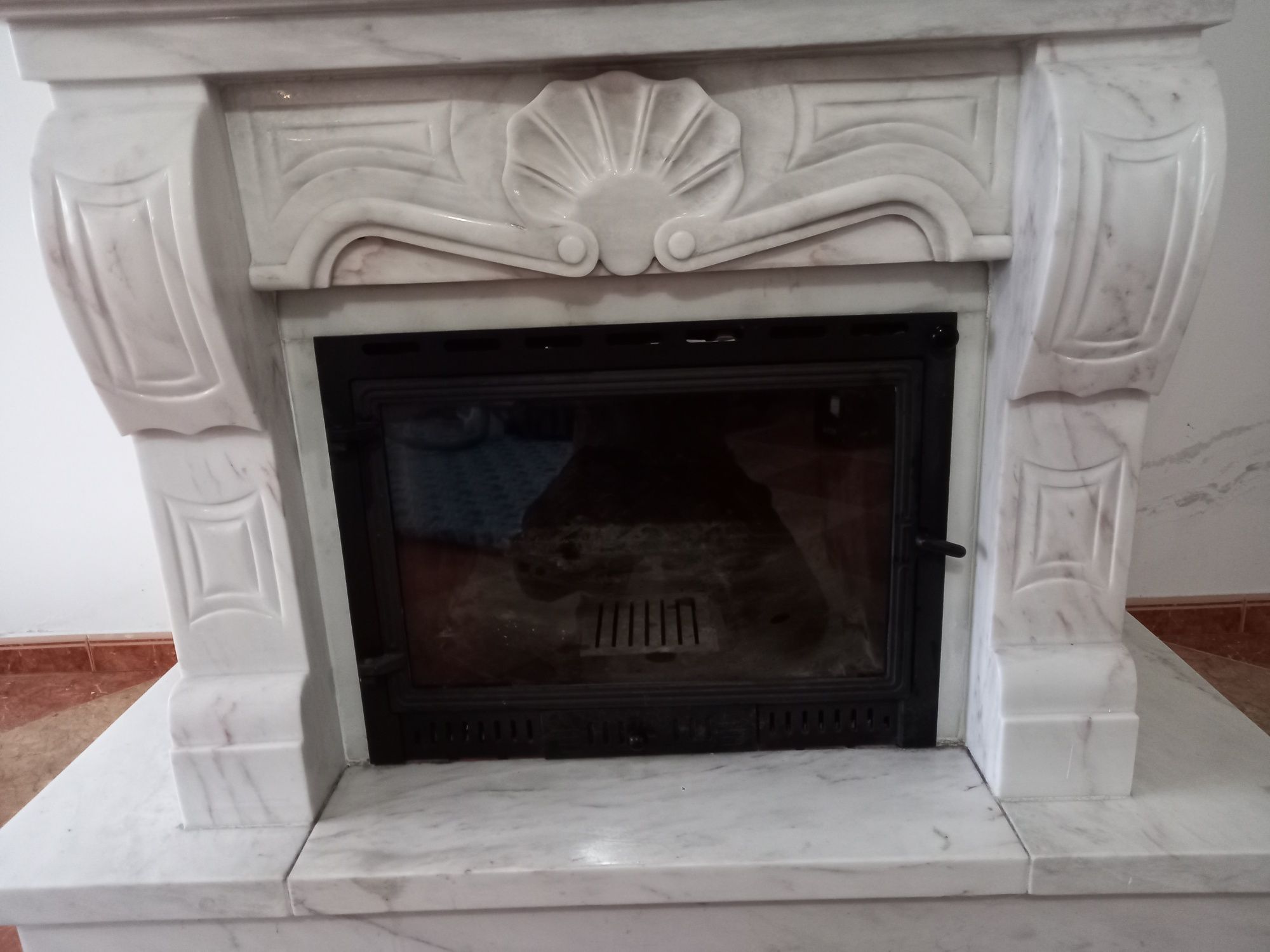 Lareira em marmore / Marble fireplace