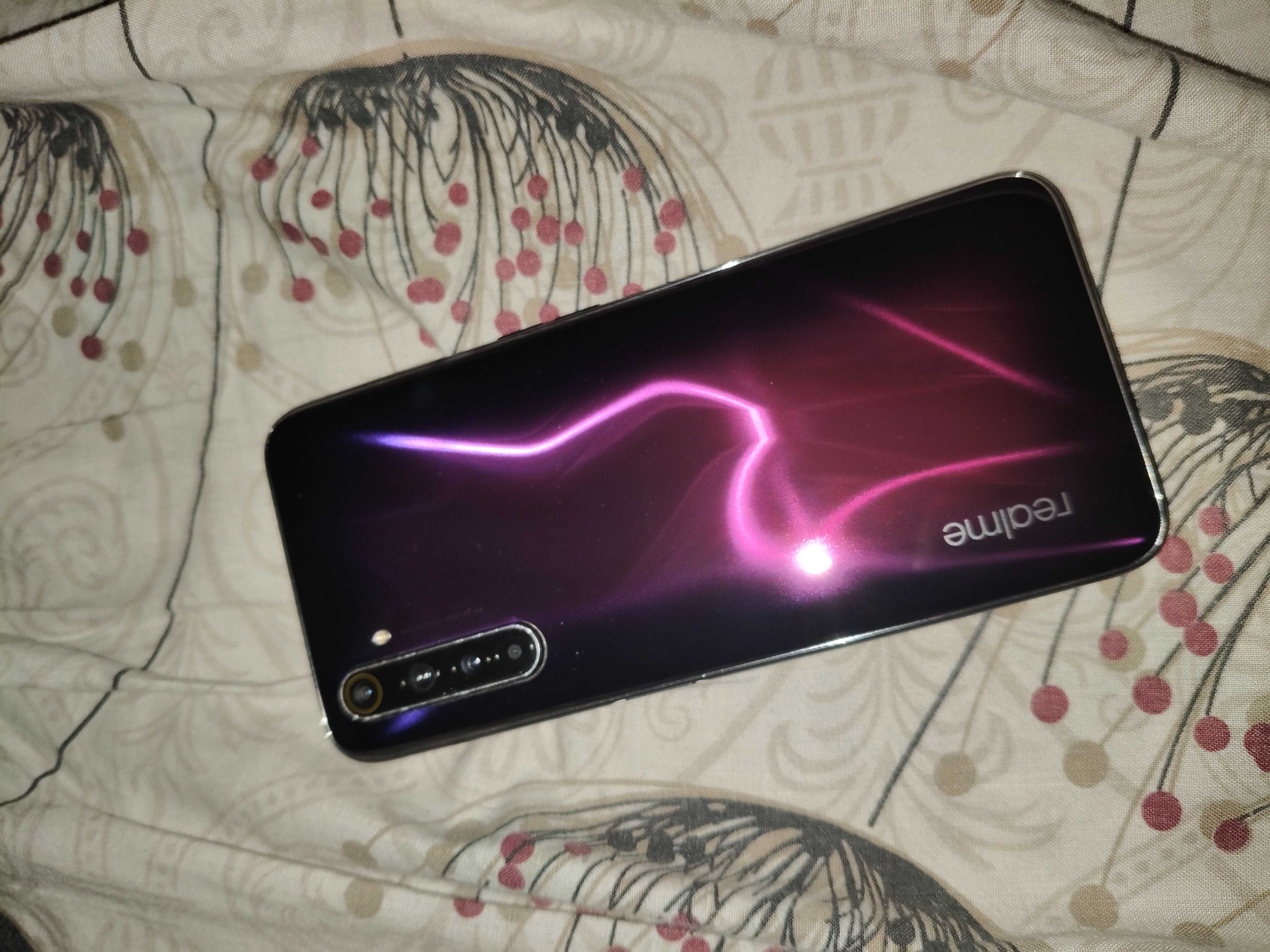 Sprzedaję Realme 6 pro