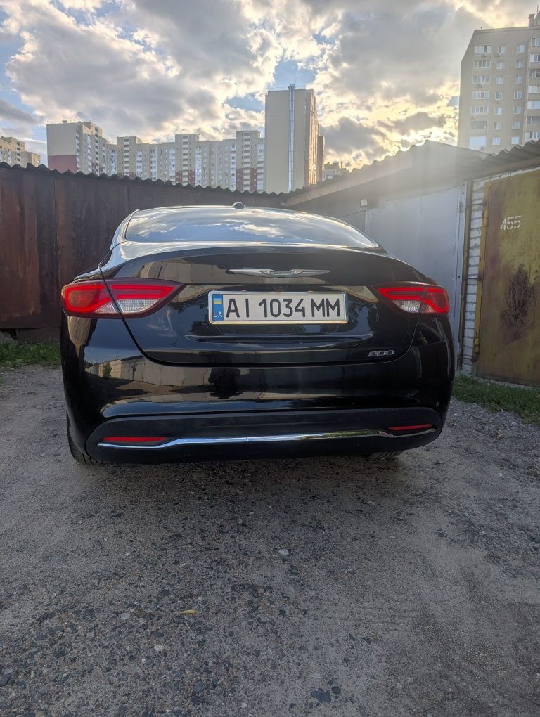 Авто Chrysler 200