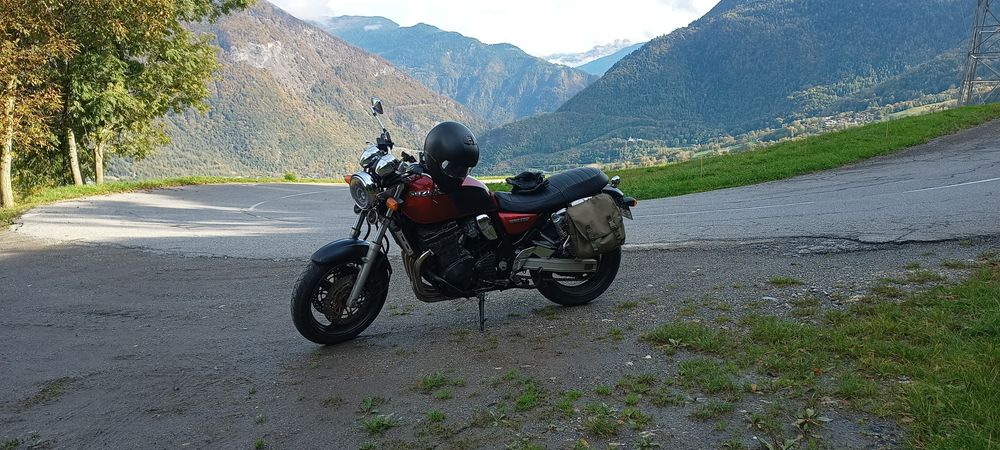 Suzuki gsx 750 inazuma