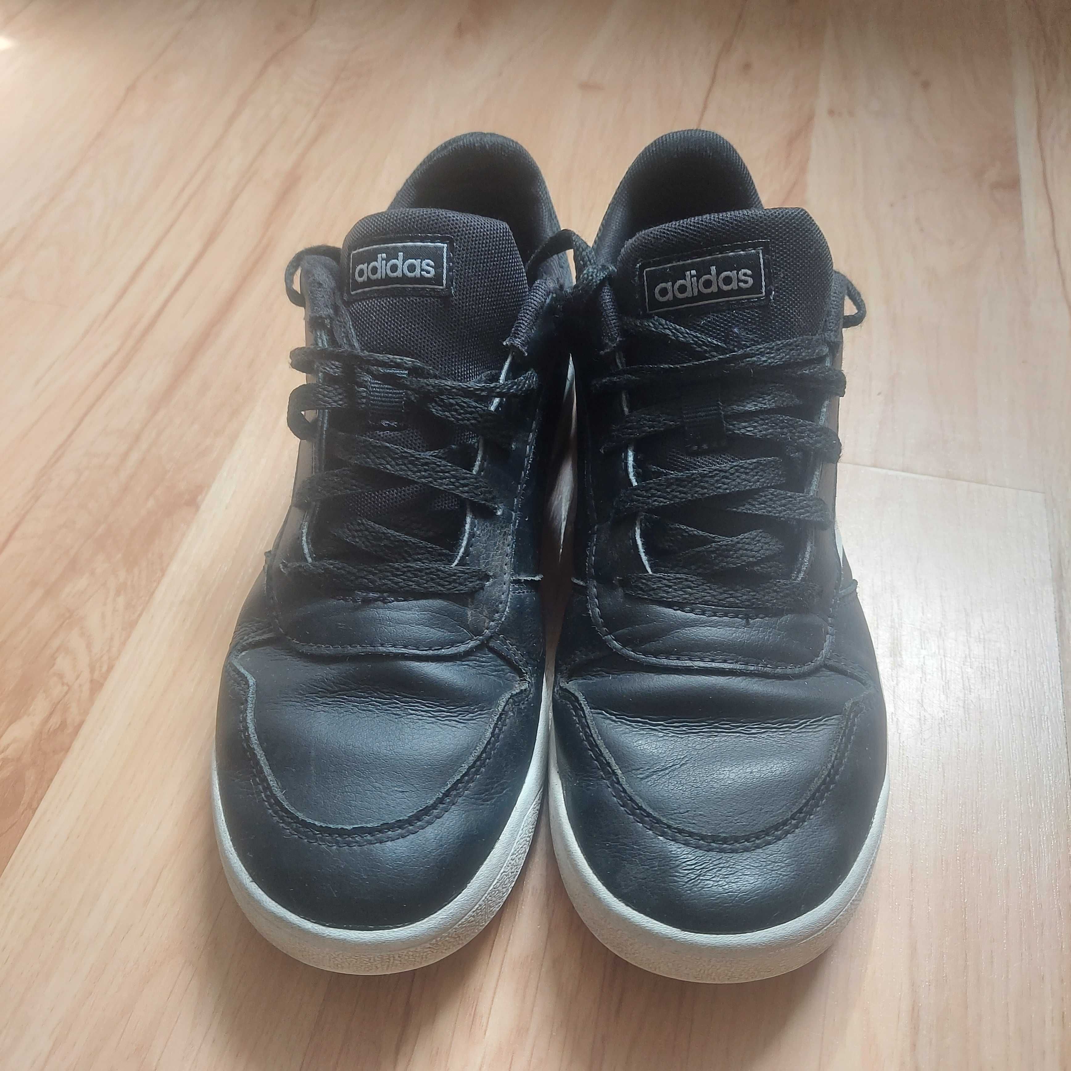 Buty chłopięce adidas 38