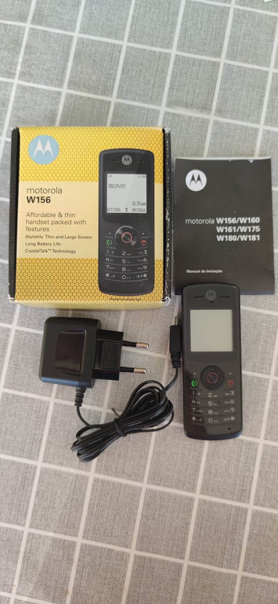 Telemóvel Motorola W156