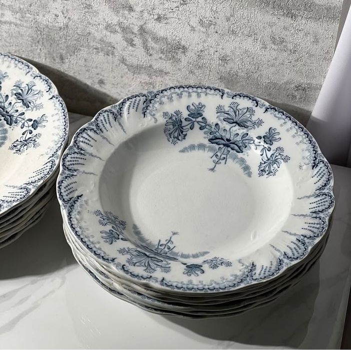 Francuska zastawa antyk, początek XX wieku osiem sztuk