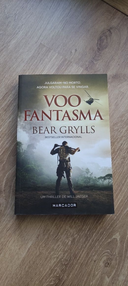 Livro "Voo Fantasma"