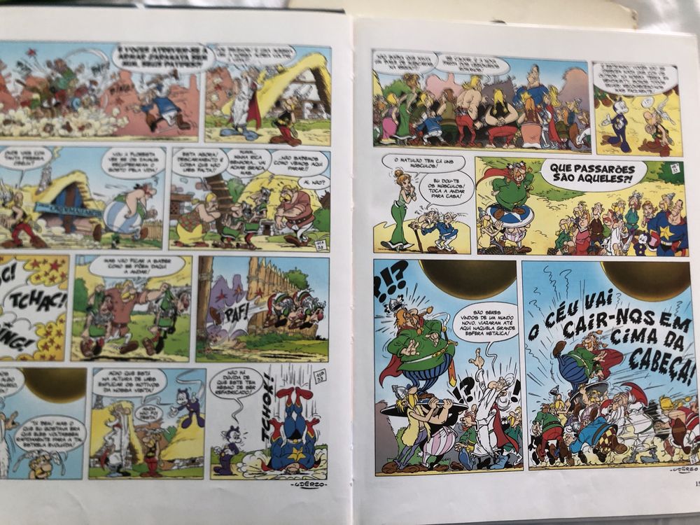 Livros Asterix, editoras diferentes.