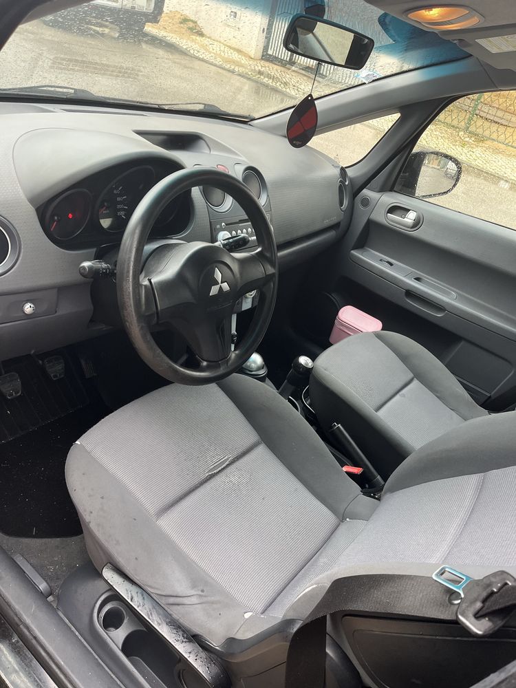 Mitsubishi colt 1.1