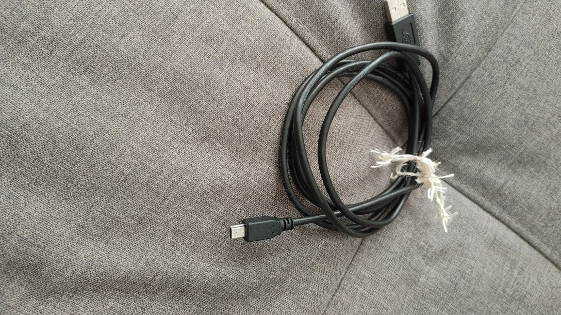 Kabel mini USB, długość ok. 1.5 metra (dostepne kilka sztuk)