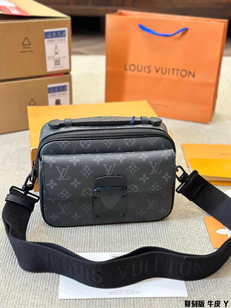 Чоловіча сумка Louis Vuitton