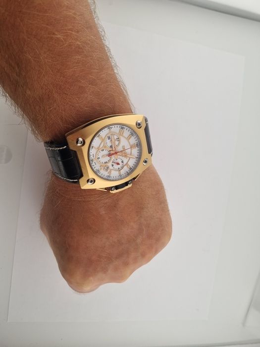 Золотые часы wyler code R