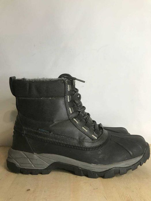 821.40. Buty stajenne Steeds, rozmiar 40