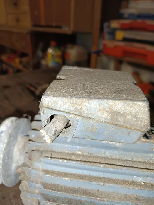 Motor trifásico de 0,5cv 380V com redutor