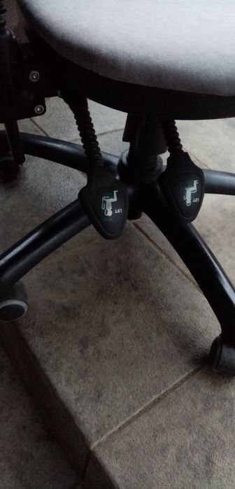 крiсло для офiсу та дому