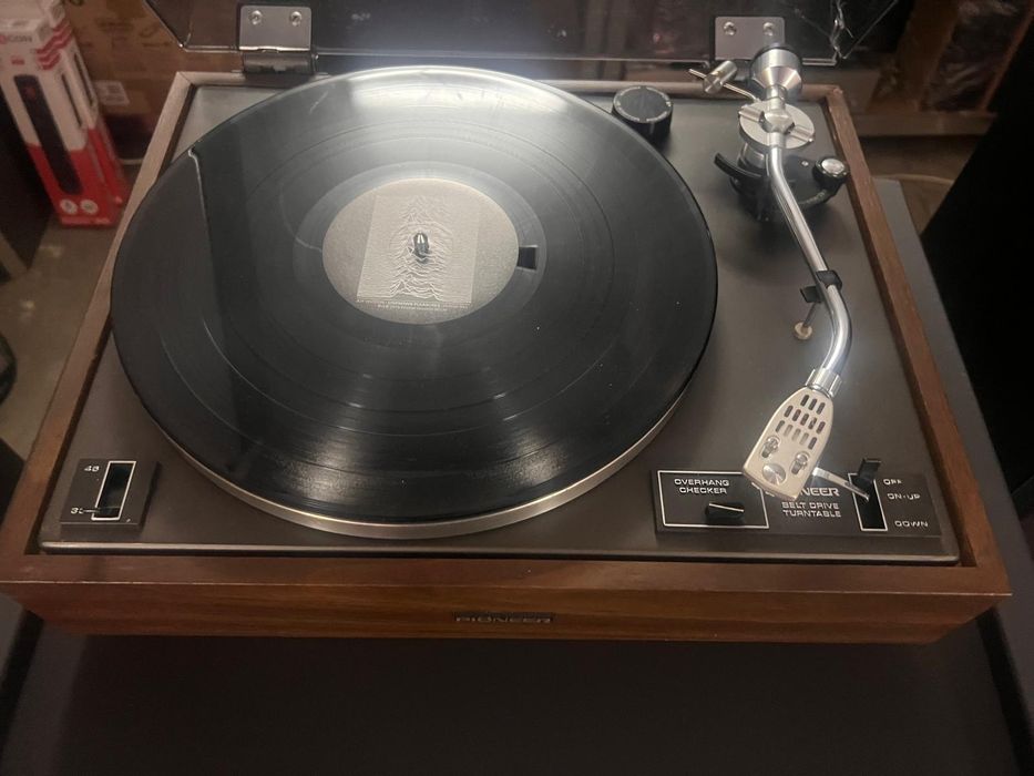 Gramofon Pioneer 12D