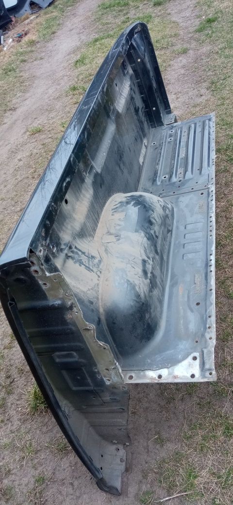 Mercedes pikap klasa x błotnik tylny prawy