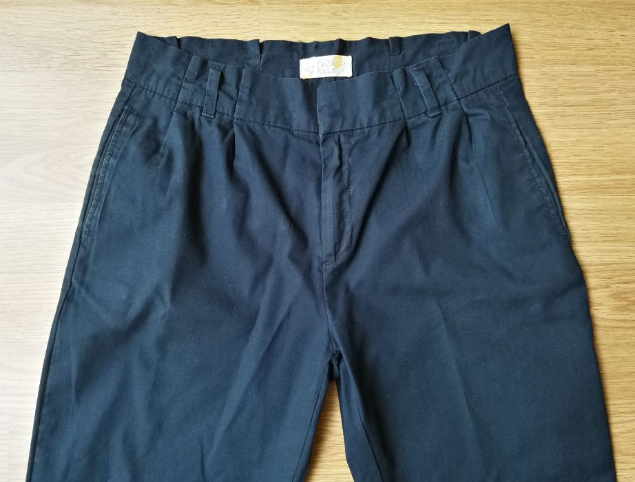Spodnie materiałowe marchewy Pull&Bear granatowe baggy