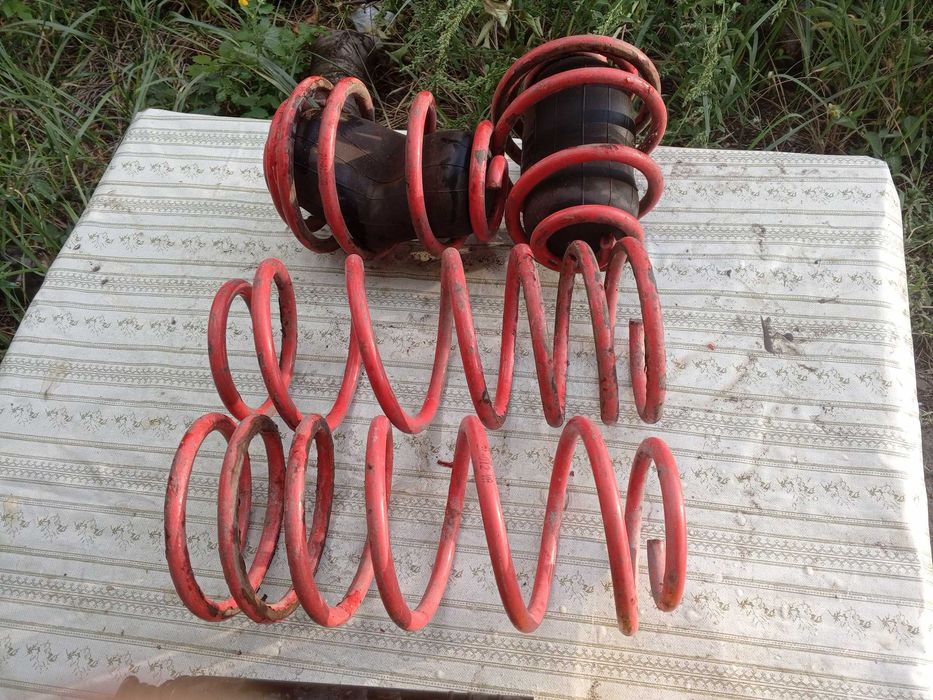 продам аммортизаторы передние и задние на авто Ланос