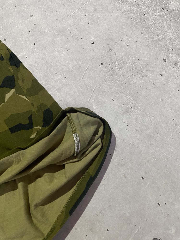 Футболка nike tee , камуфляж , outdoor , gorpcore