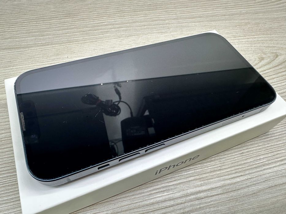 Smartfon Apple iPhone 13 4 GB / 128 GB 5G