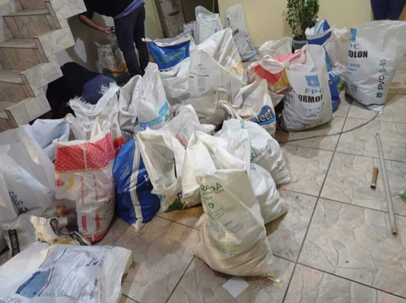 Faço recolha de sucatas e entulho