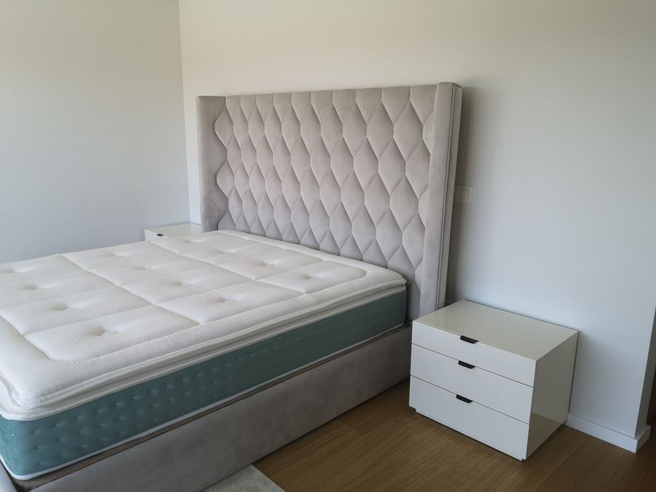 Cama estofada COM ESTRADO ELEVATÓRIO (nova) PROMOÇÃO