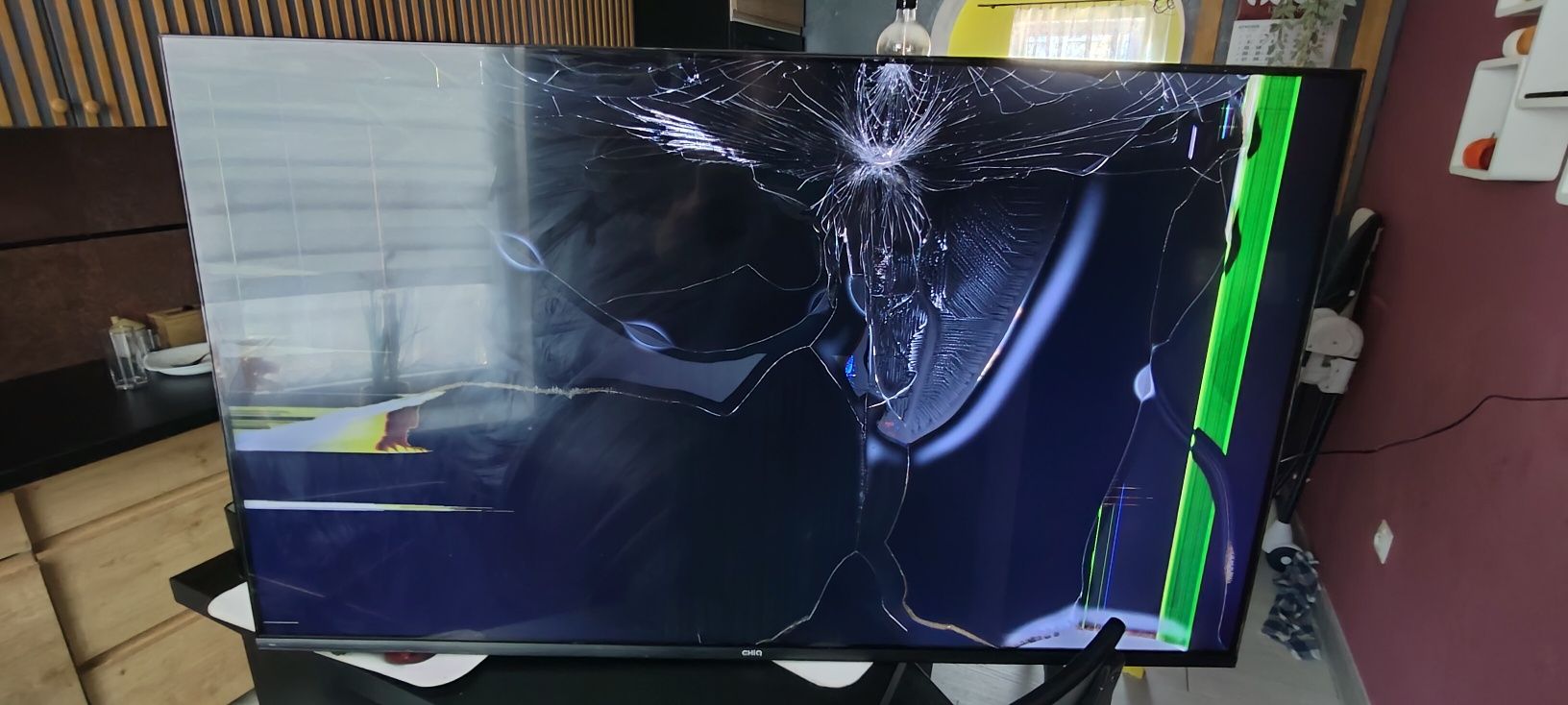 Telewizor CHiQ U50G7LX 50” LED 4K UHD Android TV uszkodzony