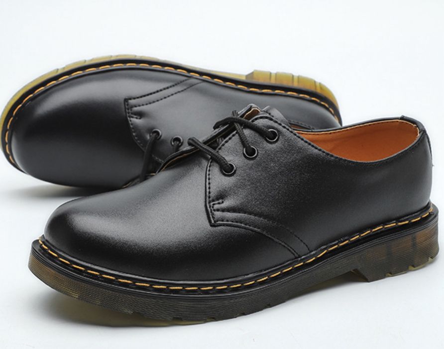 Półbuty glany klasyczne eleganckie unisex czarne Dr Martin