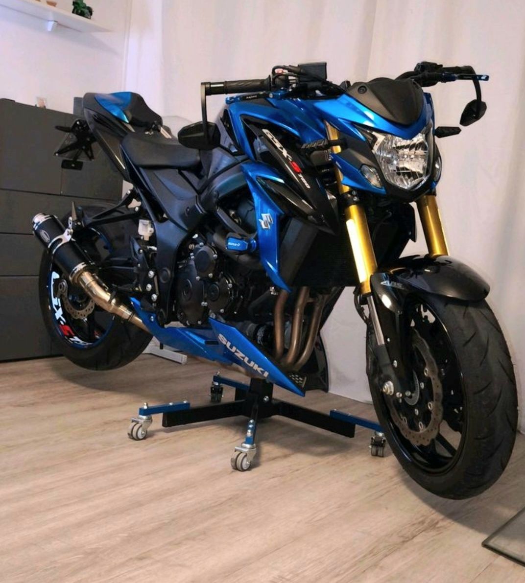suzuki gsx 750s 2017 rok