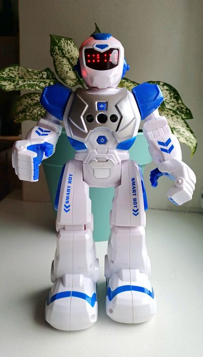 Игрушка  Робот  Интерактивный с пультом говорит и танцует