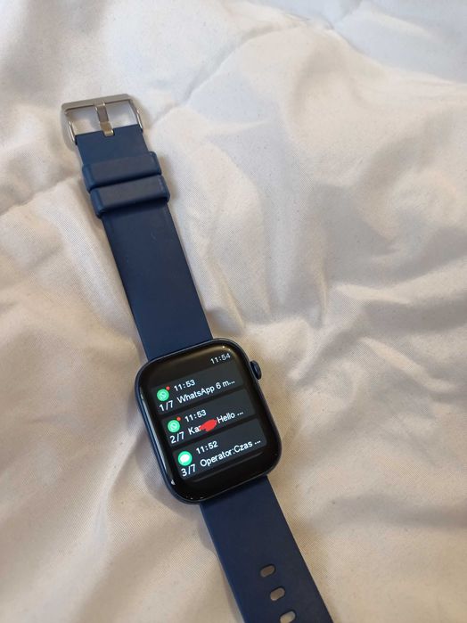 Smartwatch with voice assistant