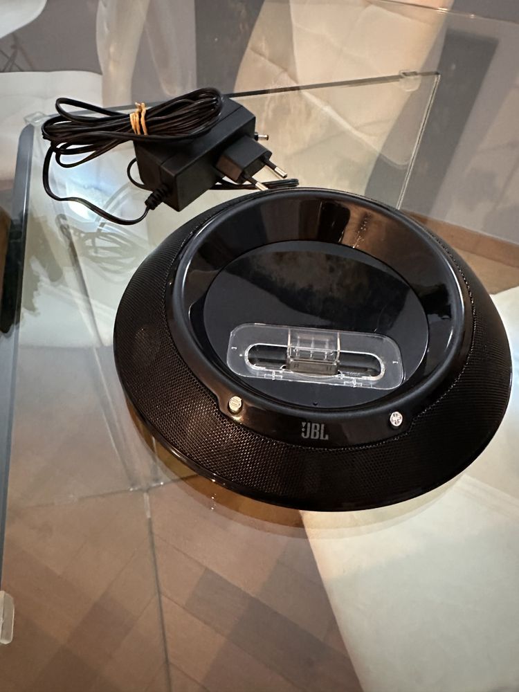 Coluna se som JBL