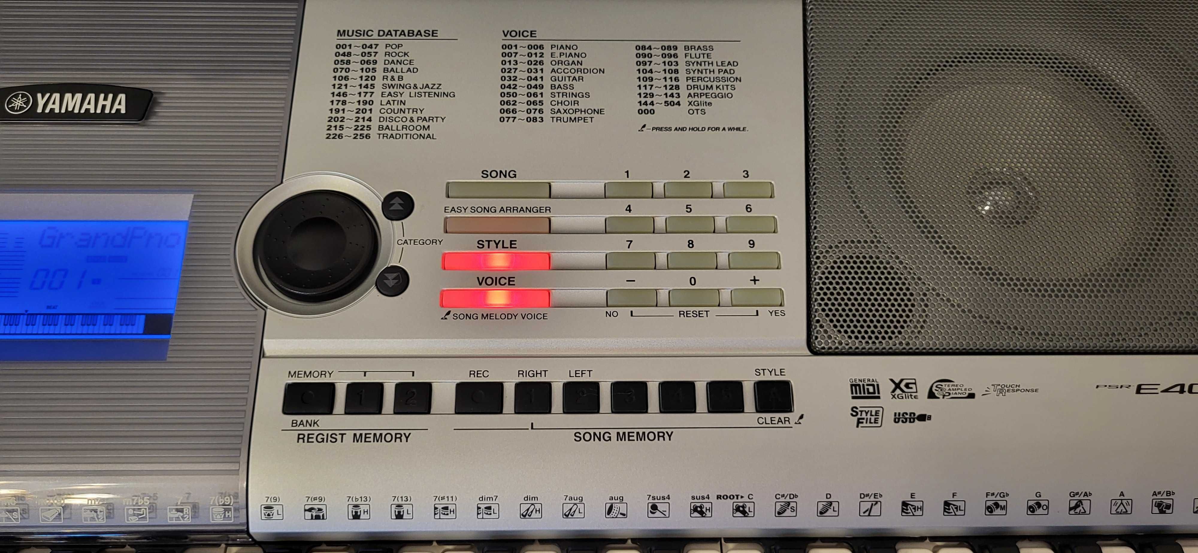 Keyboard Yamaha PSR E403 + pokrowiec + statyw