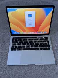 Macbook pro 13 touch bar 2017 core i7 16ram 512ssd