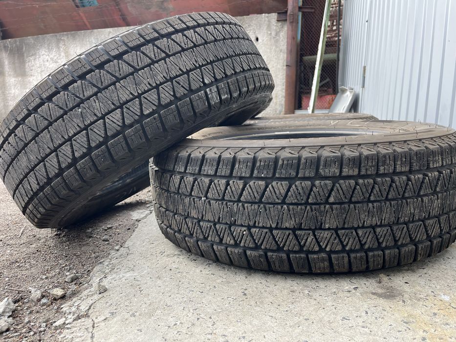 Гума Bridgestone Blizzak 225/65/17