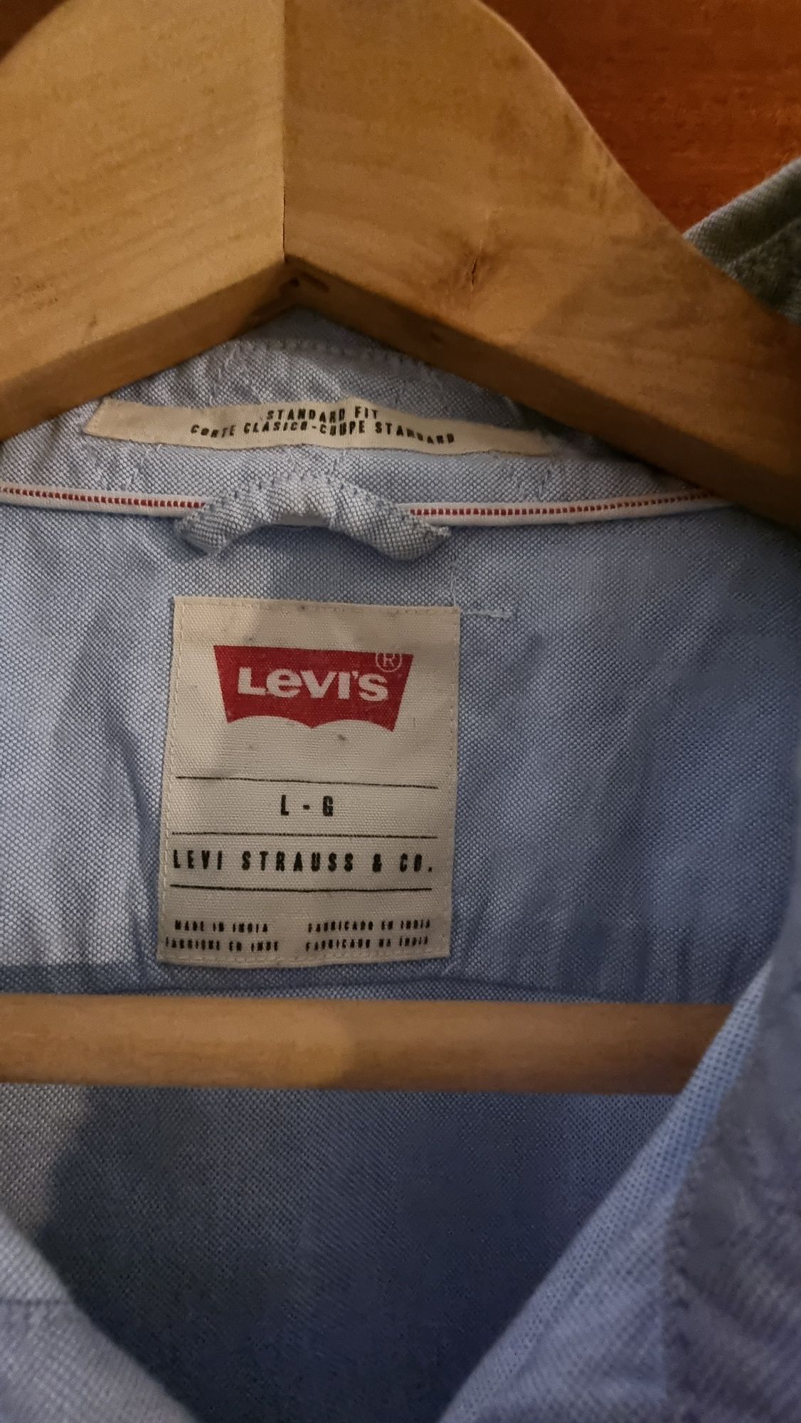 Camisa Levi's nova