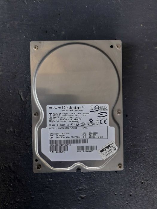 Жорсткий диск Hitachi  80gb  SATA перевірений