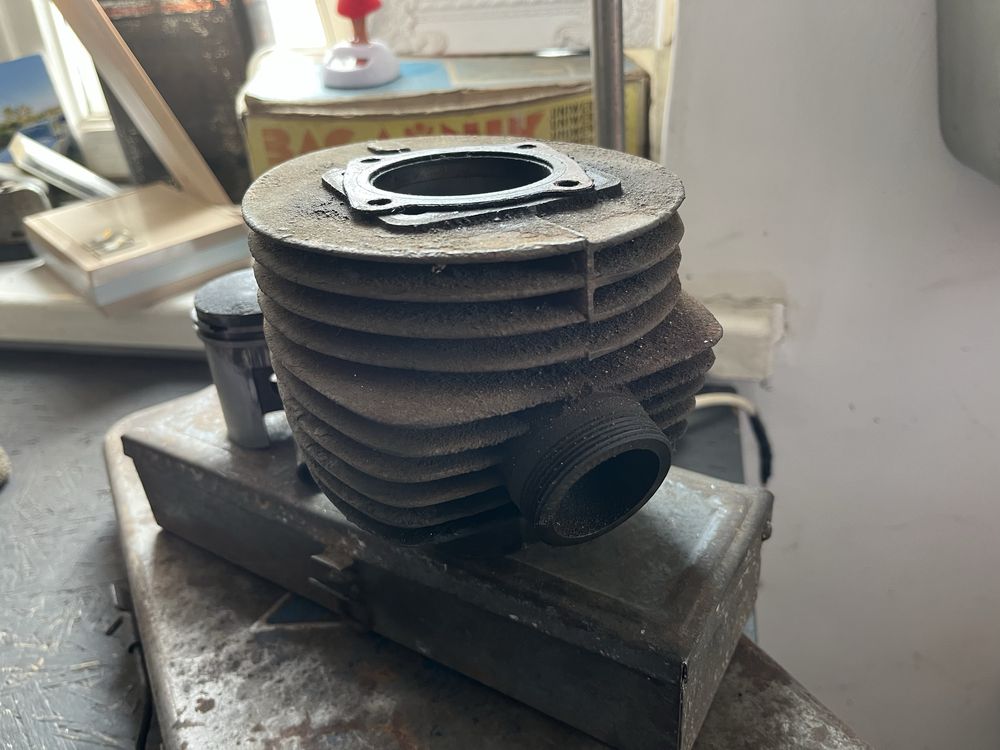 WFM WSK M06 cylinder skosny kpl tlok oryg 51mm slask