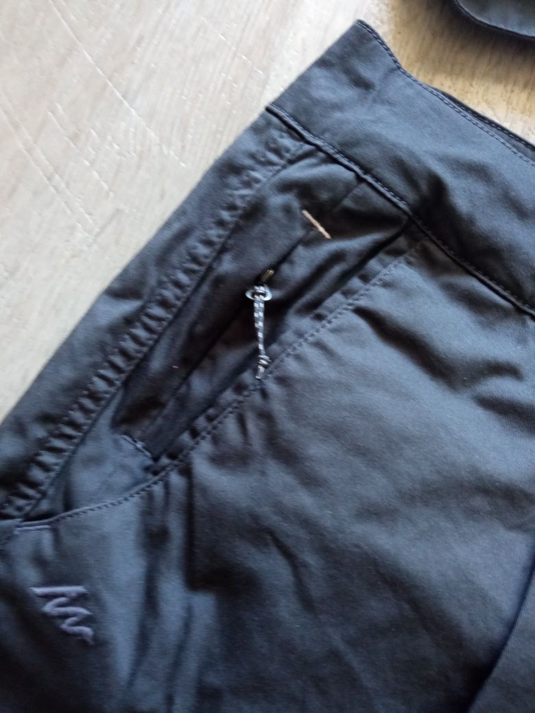 Damskie spodenki turystyczne quechua nh100 40 L jak nowe szorty