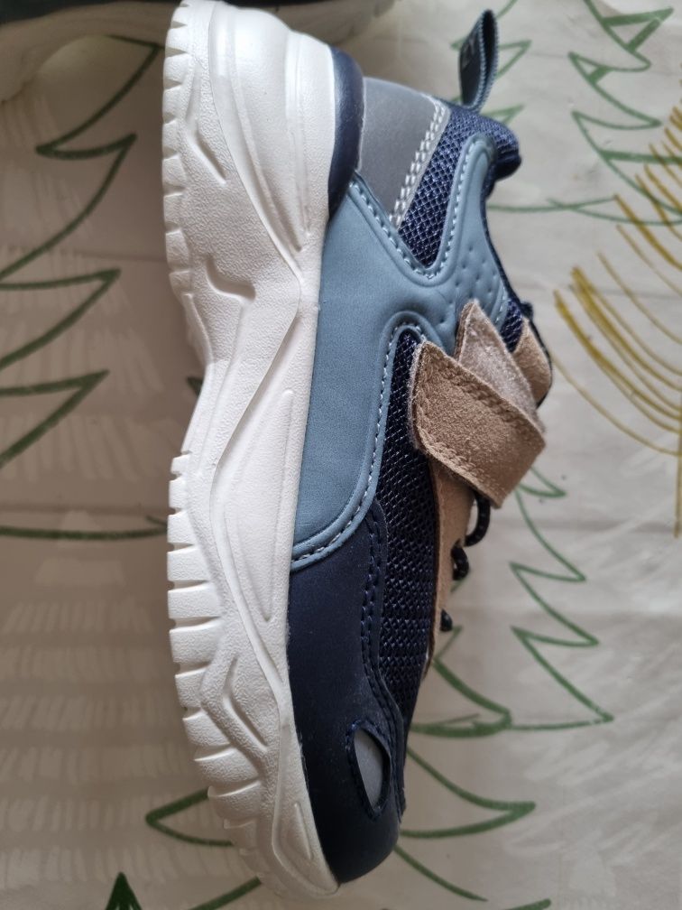 Tenis Zippy Superlight 28