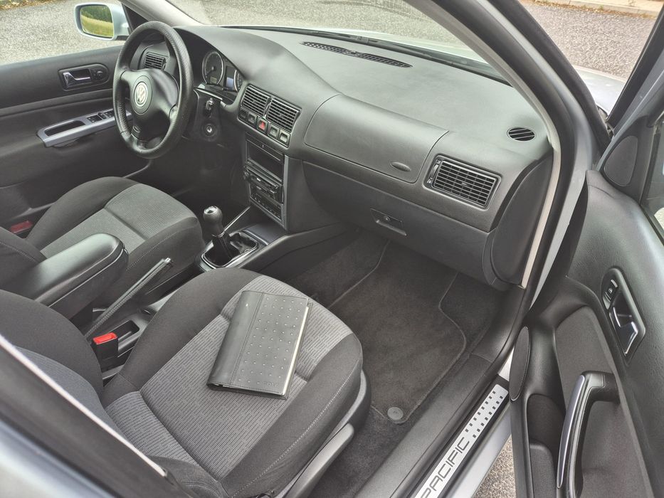 VW Golf IV 2003r. 1.6 Benzyna fsi Klimatronik Alus Książka Bezwypadek