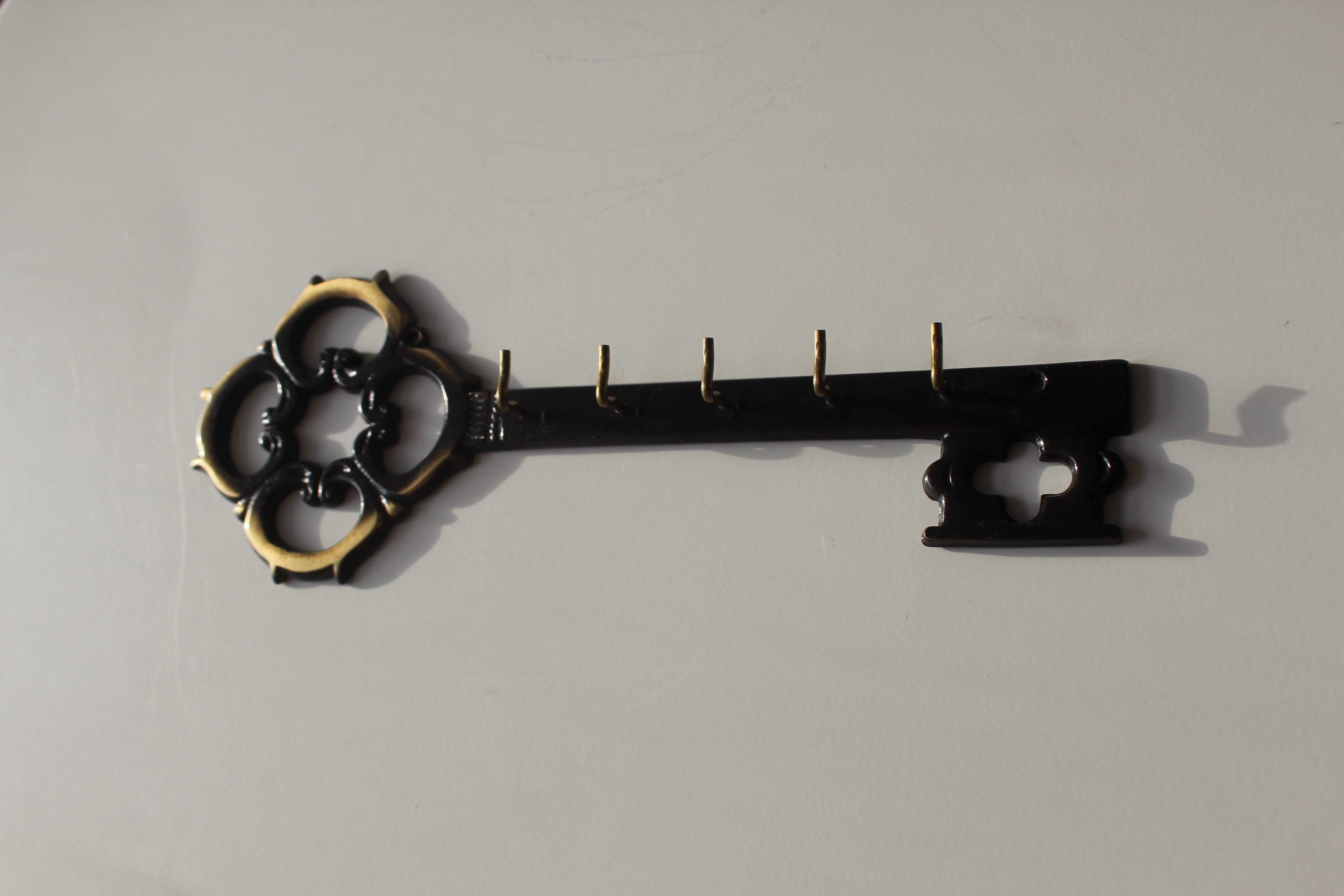 Вешалка, ключница, ключ, бронза, Германия, 24.5 см